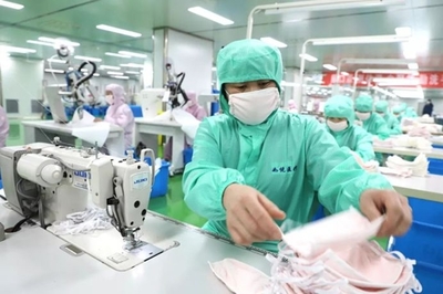 临危受命转产应急物资,家纺企业扛起责任共同战“疫”